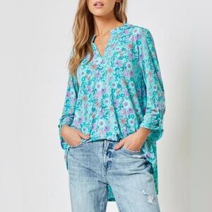 New! Dear Scarlett Lizzy Top